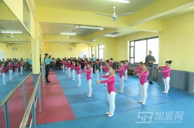 艺杨舞蹈培训