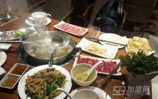 耍牛满爽腩鲜牛肉火锅