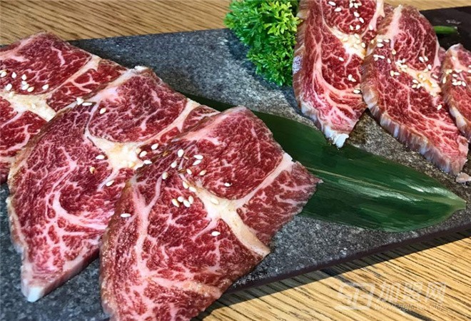 九两肉炭火烤肉