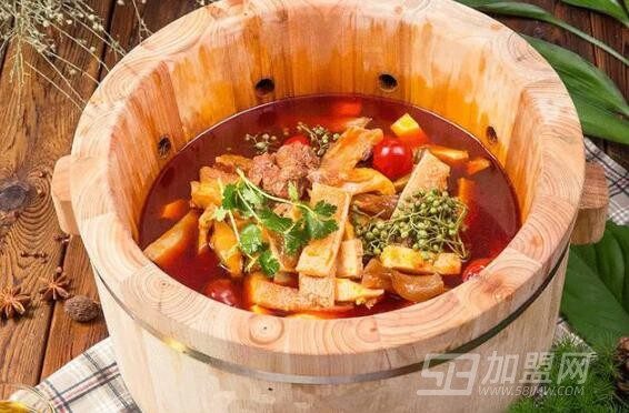 鱼你相伴喷泉鱼火锅加盟