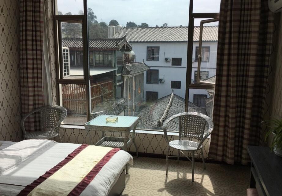 山水间微酒店