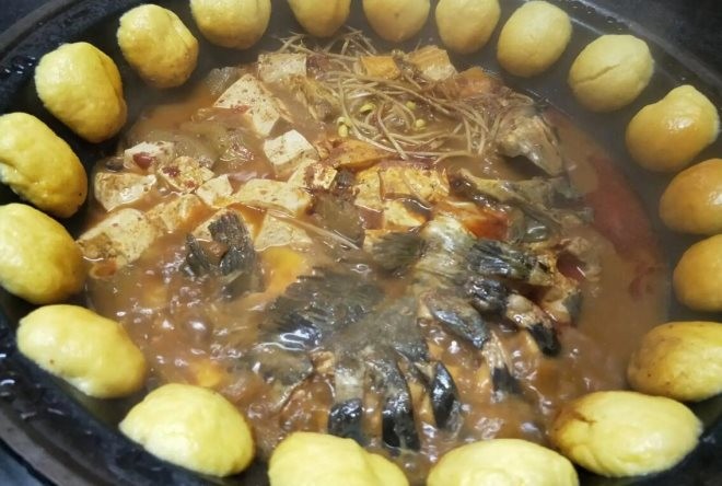 俊家铁锅炖鱼