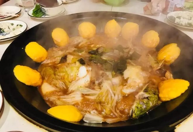 俊家铁锅炖鱼