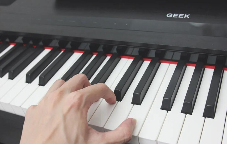 Geek极客智能钢琴加盟