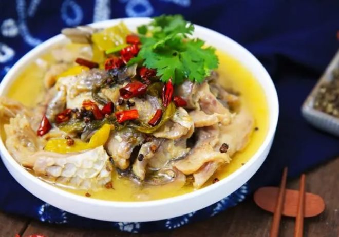 鱼小呆酸菜鱼