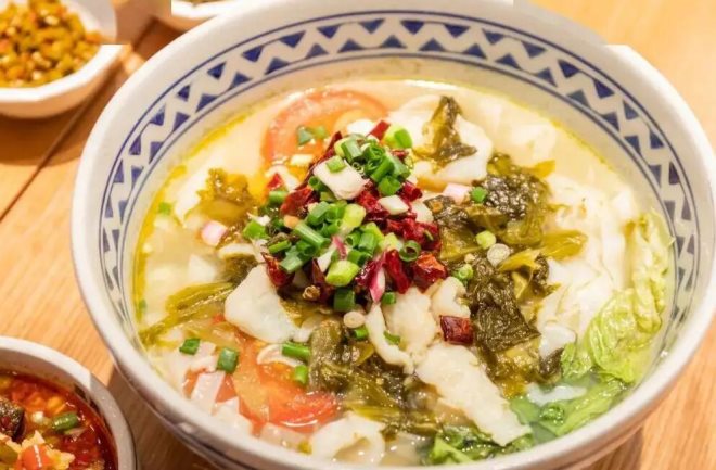 饭儿风酸菜鱼米饭