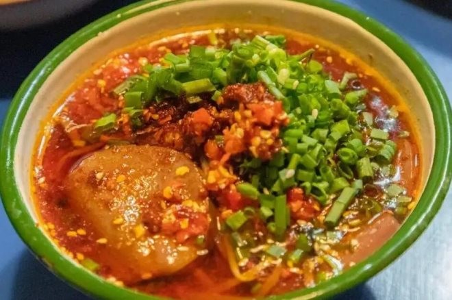 走近红汤麻辣烫