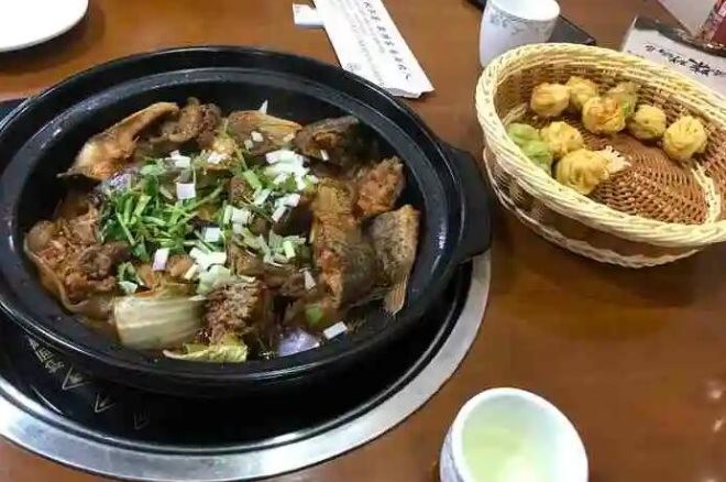 齐先生风味砂锅居