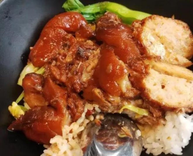 槑卤猪脚饭
