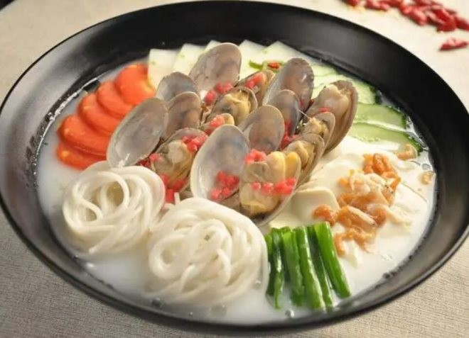 嘿花甲米线