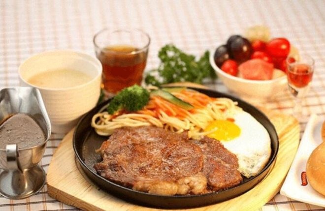 巴萨客西式简餐