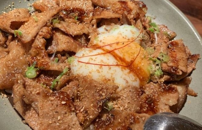 柒少爷烧肉饭