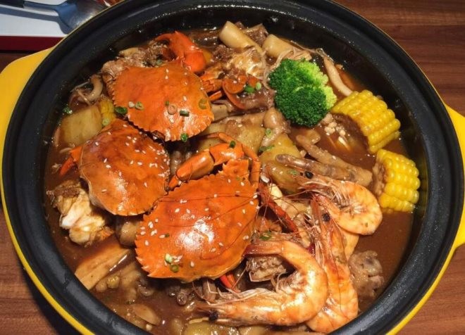 青岛么么嘴肉蟹煲