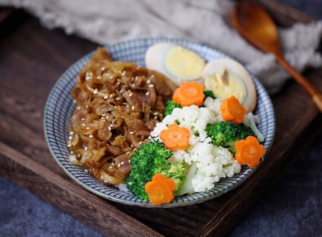 小天地牛肉饭