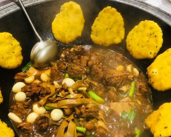 宋小七石锅鸡米饭