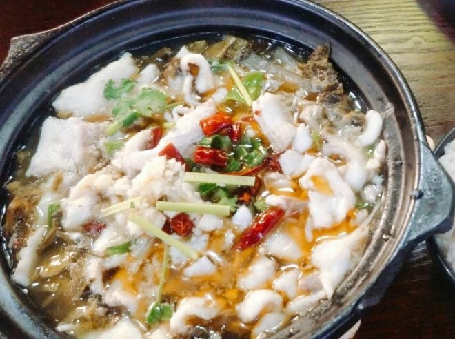 山东周围酸菜鱼米饭