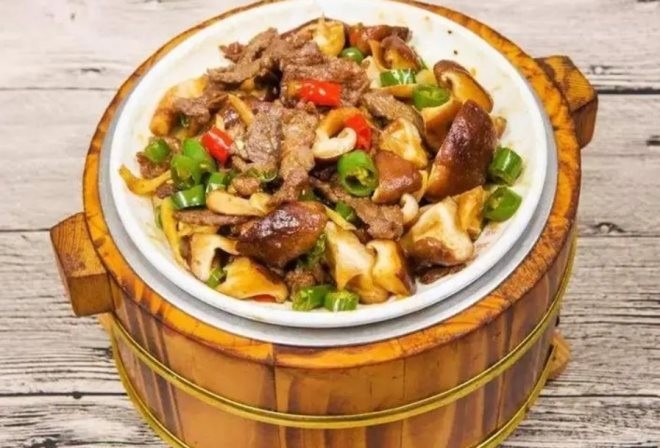 武汉湘聚辣过瘾木桶饭