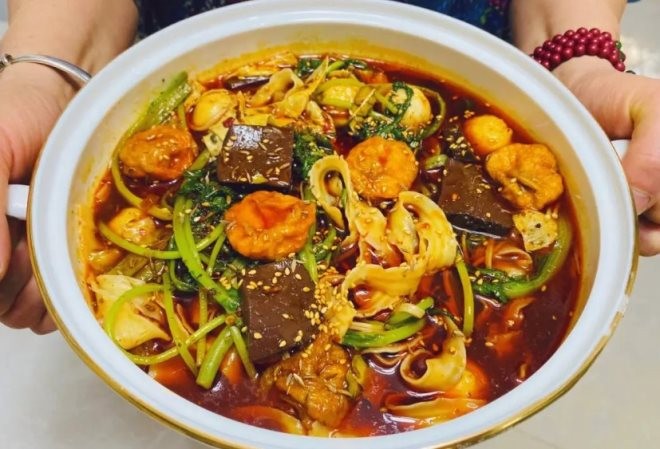 苏小朵麻辣烫
