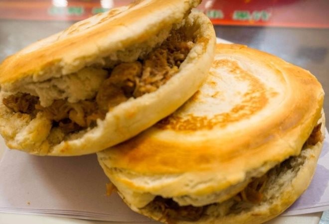 馍馍哒肉夹馍