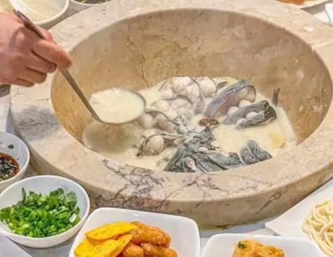 云南蒸汽石锅鱼