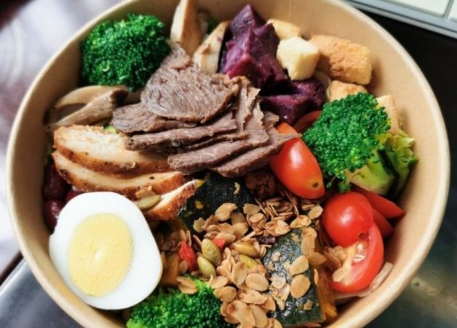 两分半轻食馆