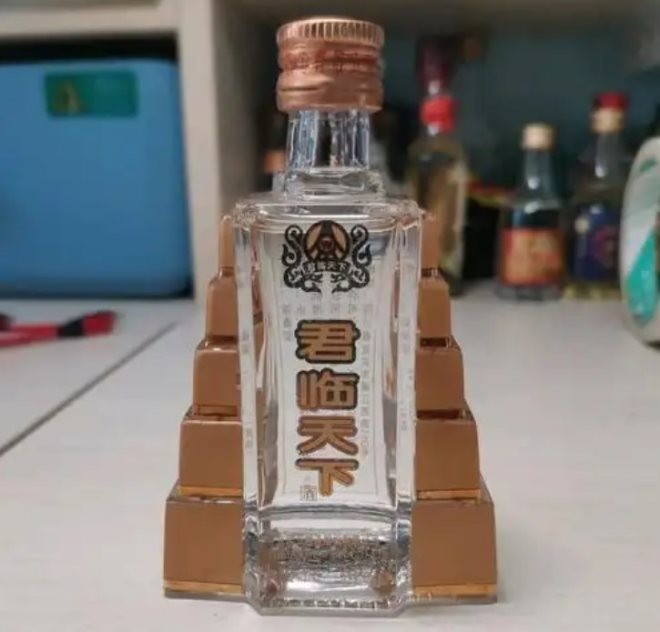 五粮液君临天下酒