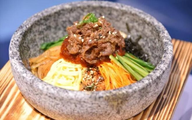味来雅紫砂锅拌饭