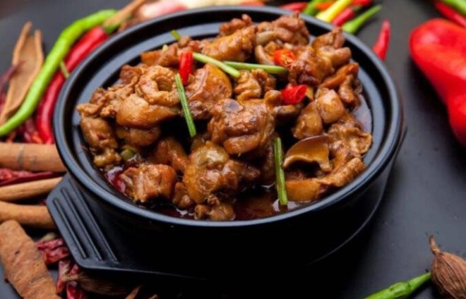 食享客黄焖鸡米饭