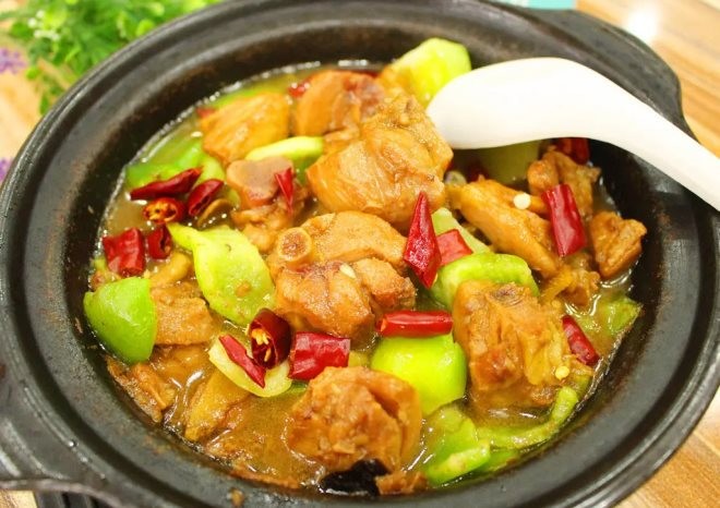 食百年鲁味黄焖鸡