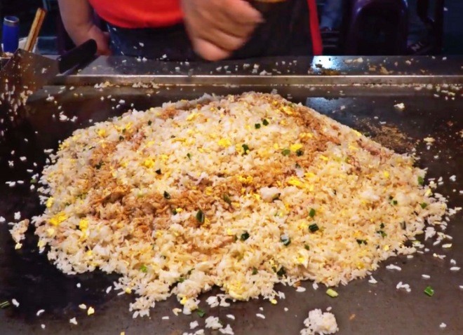 抖少年海鲜炒饭