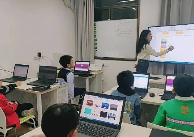 亿实少儿编程