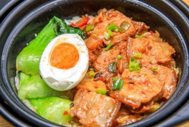 四当家煲仔饭