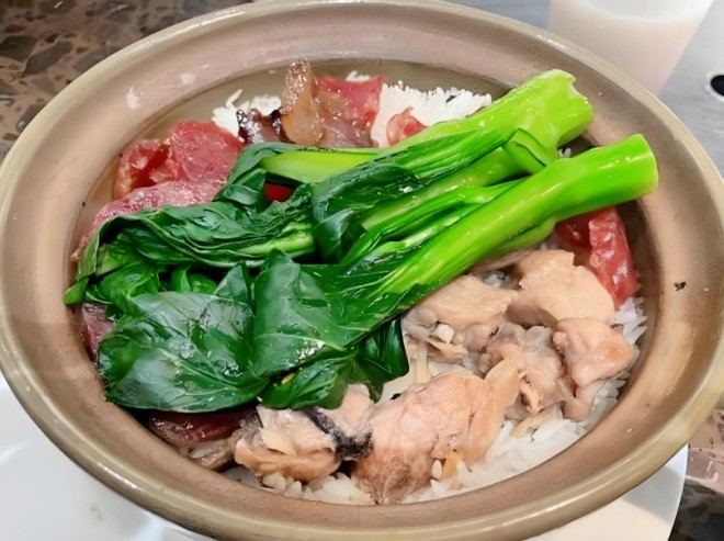 谷色天湘煲仔饭