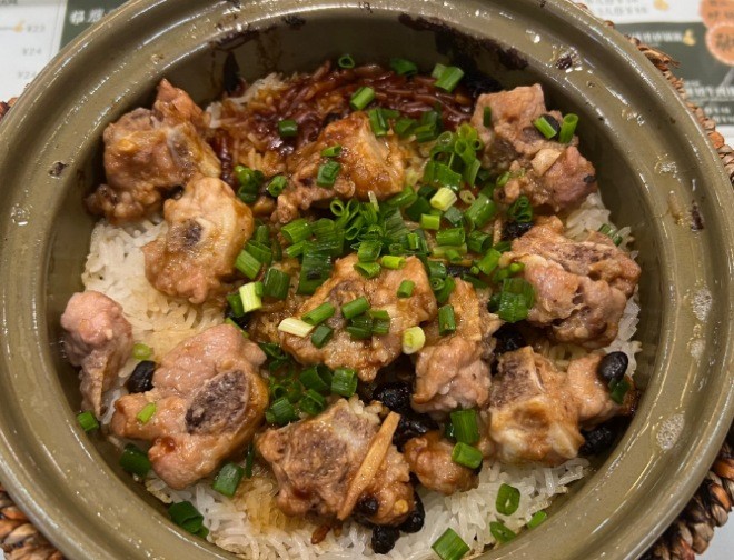 萬(wàn)家煲新派煲仔飯