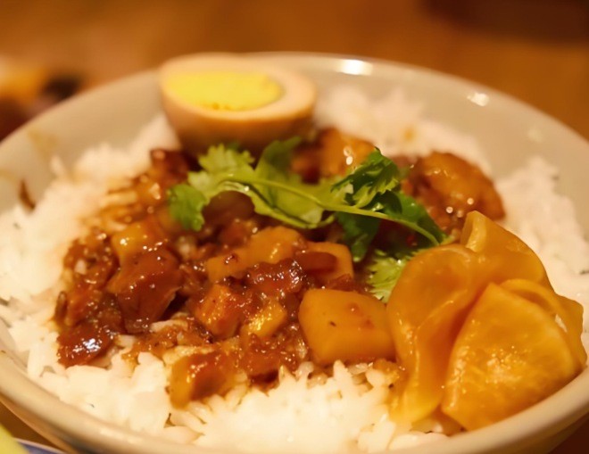食全食美卤肉饭
