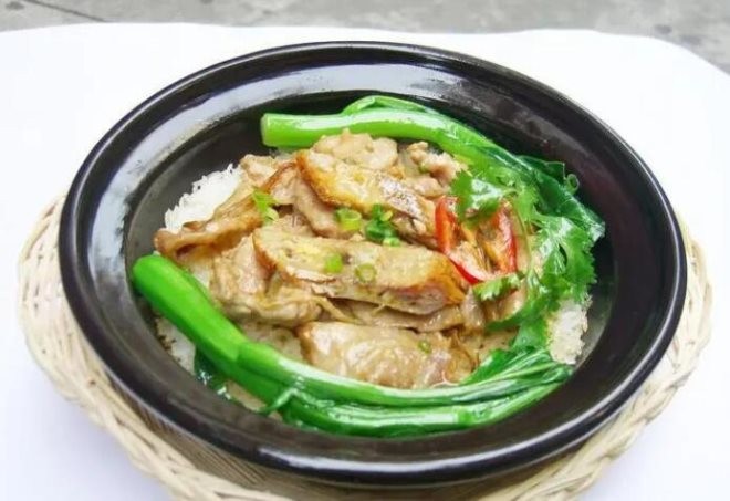 米太极湘味煲仔饭