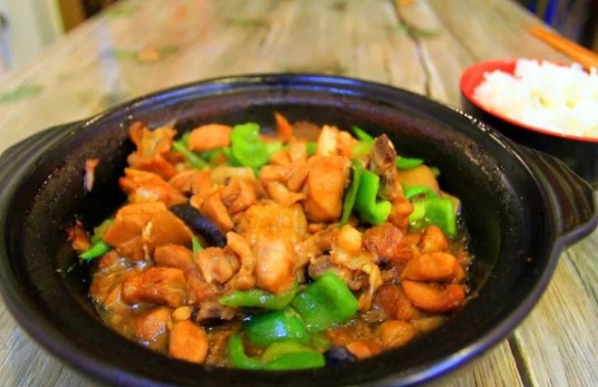 凌軒閣黃燜雞米飯