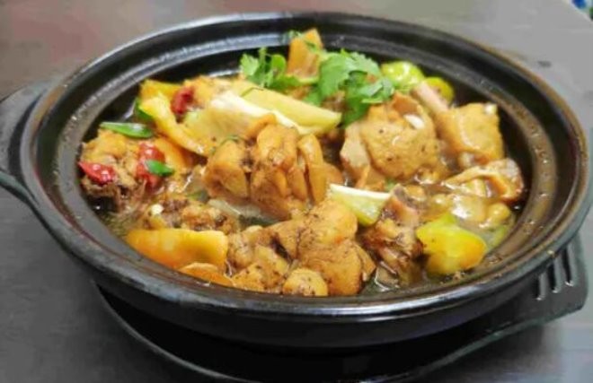 凌軒閣黃燜雞米飯