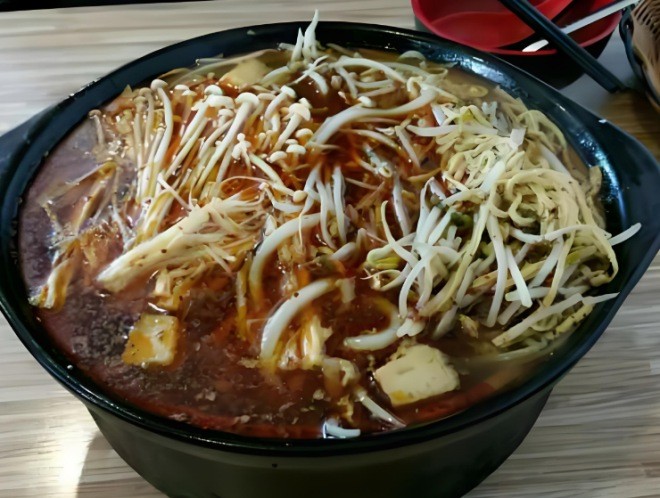 千客臨過橋米線