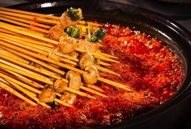 歪串串