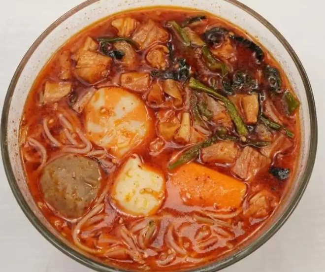 赵素福麻辣烫