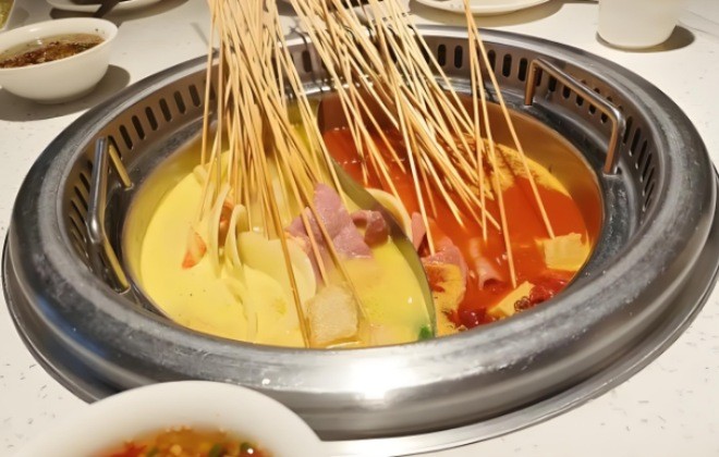 秋簽串串火鍋