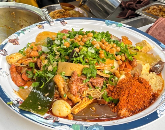 歡辣格格干拌冒菜