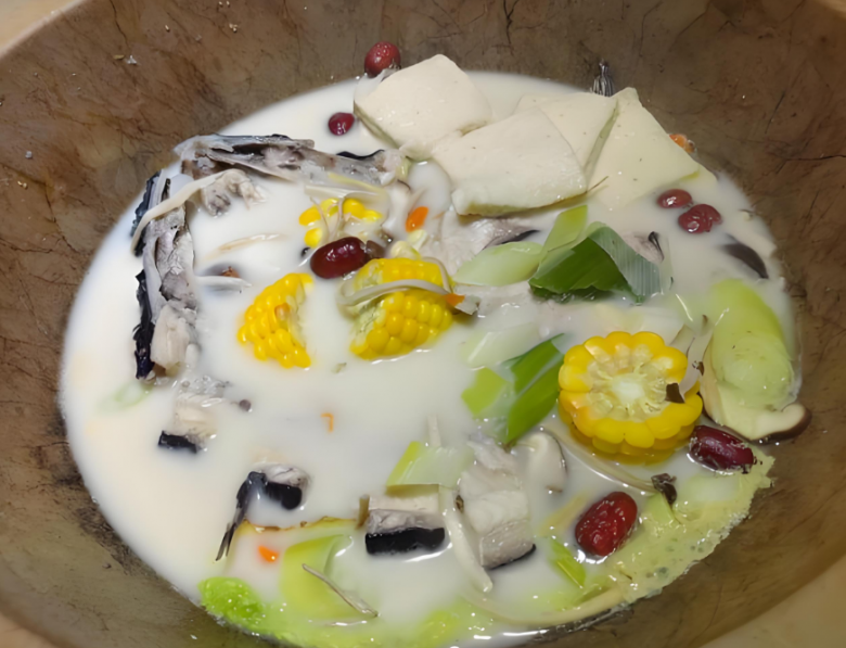 魚上鮮蒸汽石鍋魚