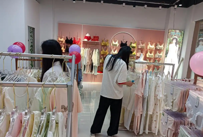 芭妮雅內(nèi)衣