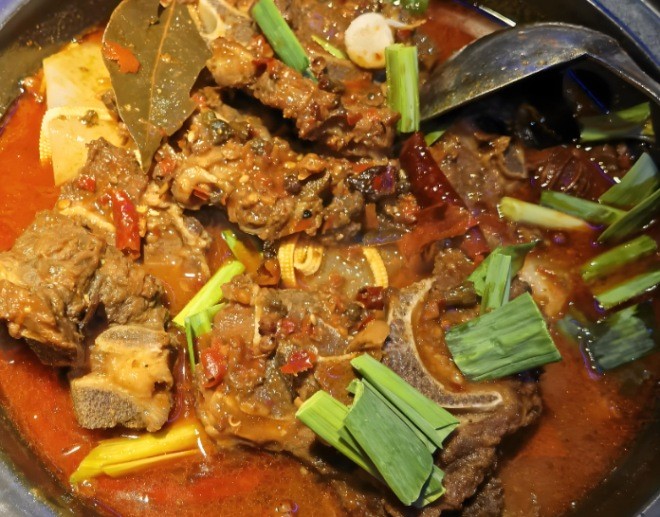 大骨头火锅