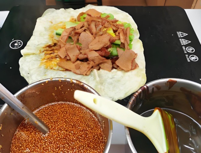 鑫味磊卤肉卷