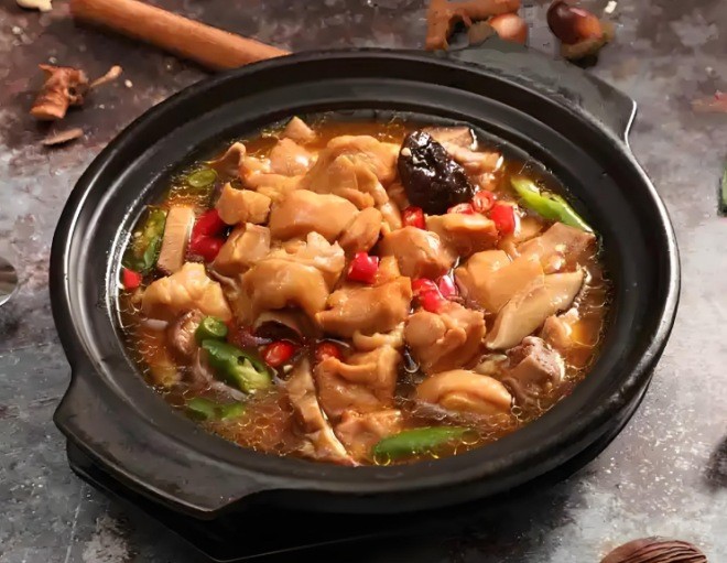 中腾黄焖鸡米饭