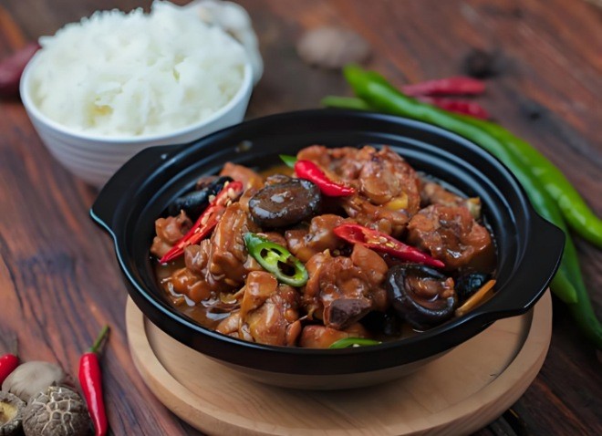 御膳客黄焖鸡米饭