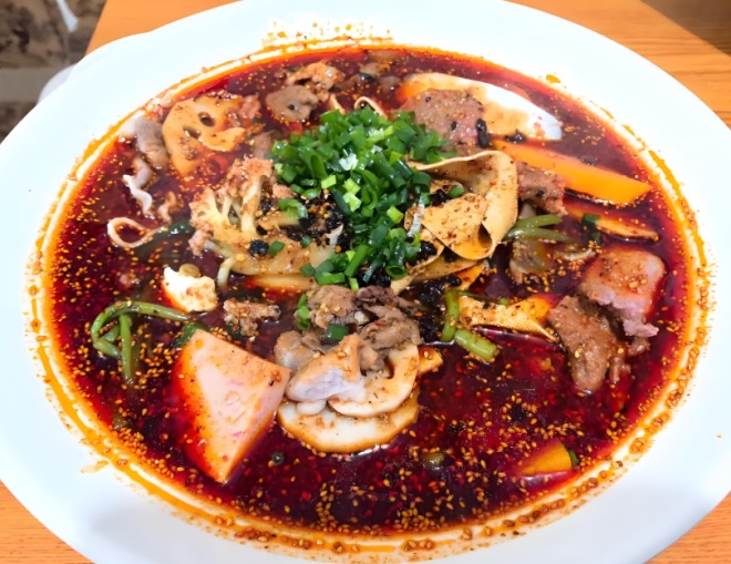 百冒居骨汤冒菜加盟